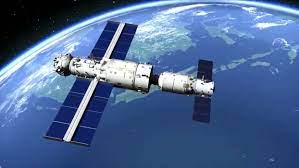 Tianzhou2-Cargo-Spacecraft-Docks-with-chinese-space-station